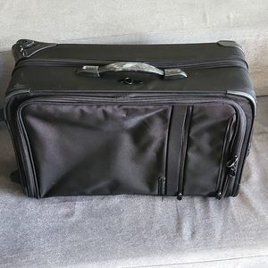 Briggs &Riley 22" rolling weekend garment suitcase